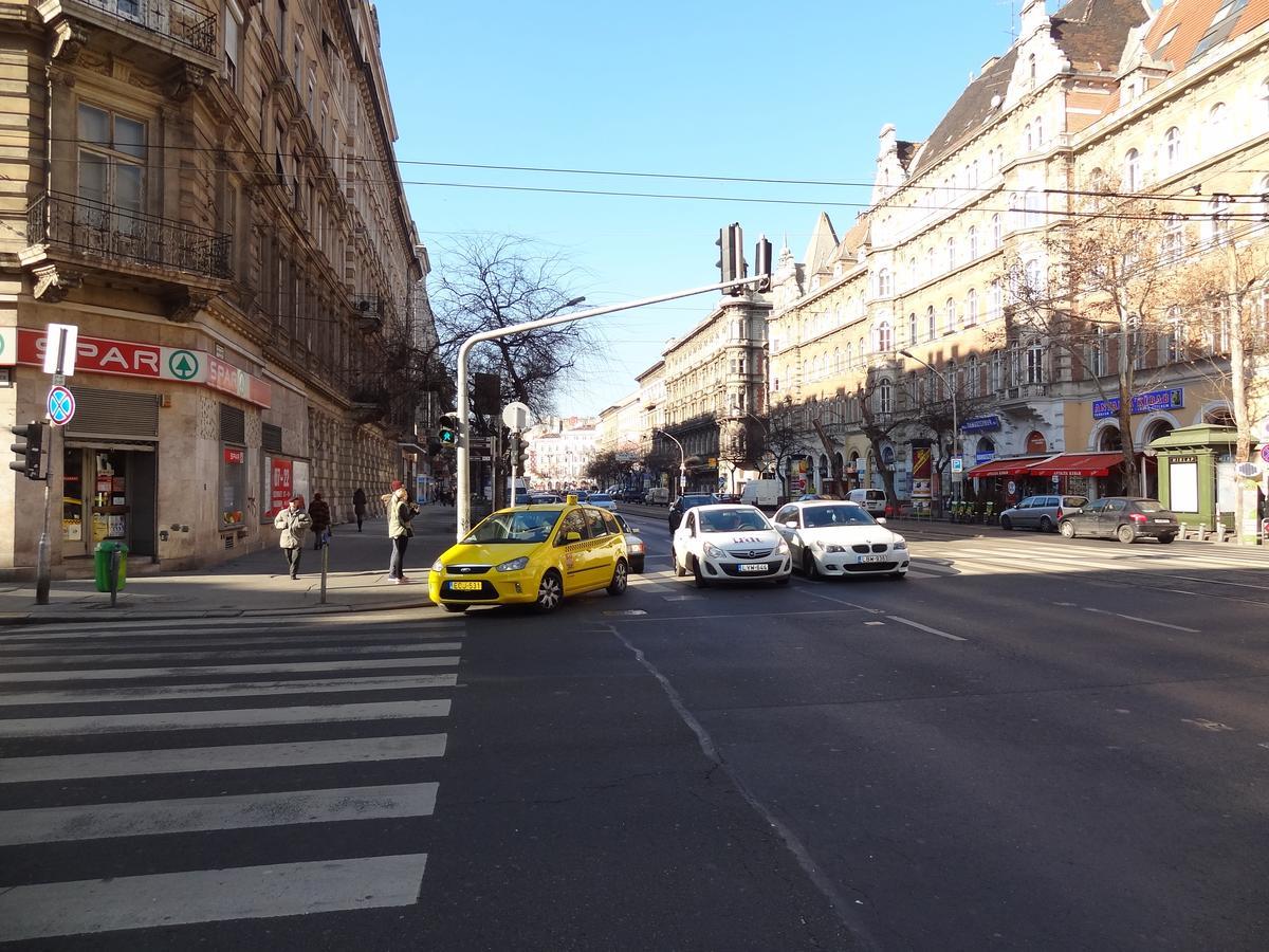 Erzsebet Boulevard Apartment Budapest Exteriör bild